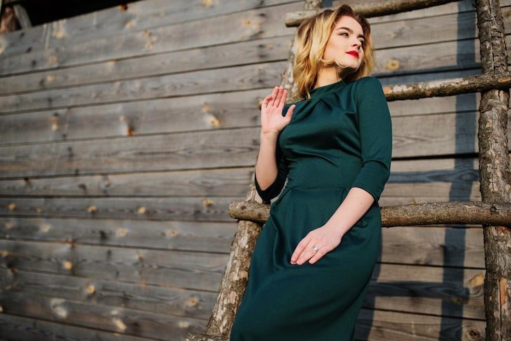 Dark Green Dress: Elegant Styling Ideas for Every Occasion